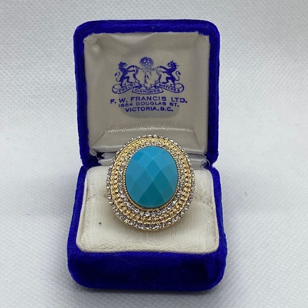 šĀ GoldāToneāTurquoiseā&āRhinestoneāRing - Picture 1 of 5